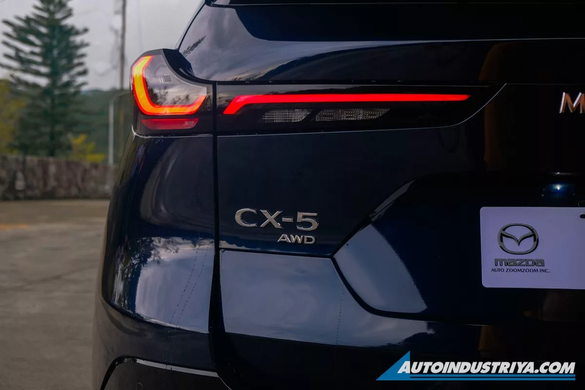 Mazda CX-5 — LED zadnja svetla i oznaka CX-5 AWD