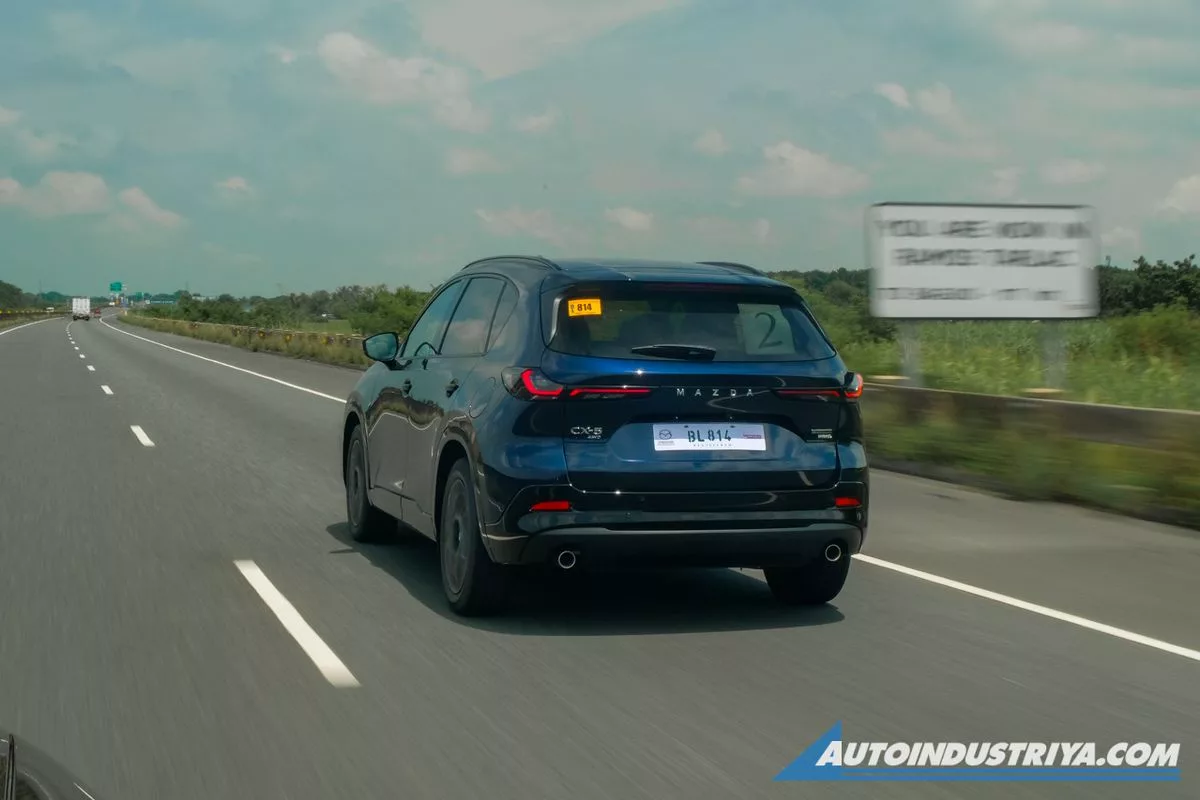 Mazda CX-5 AWD HEV na otvorenom putu